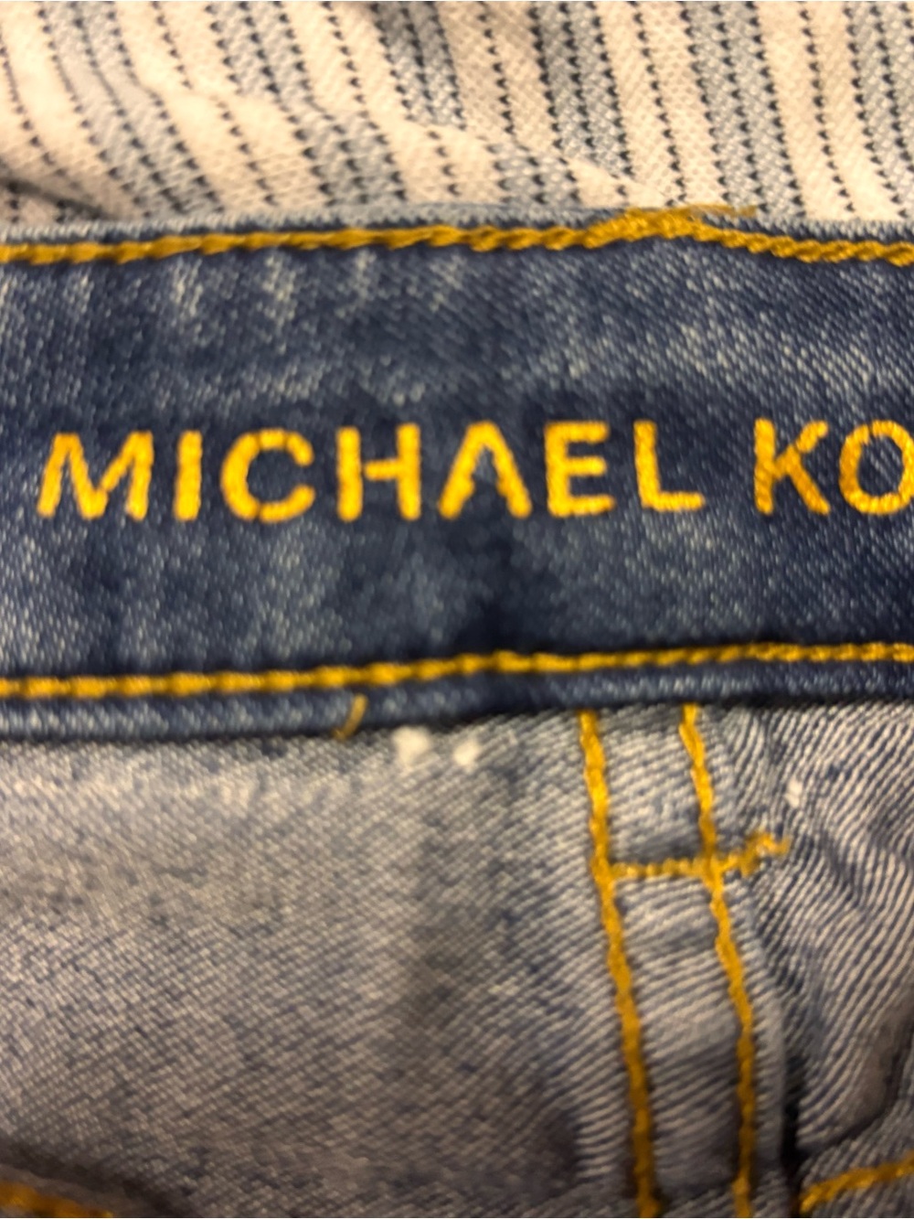 Michael Kors Women’s Straight Leg Jeans in Dark Blue Wash - Picture 3 of 4